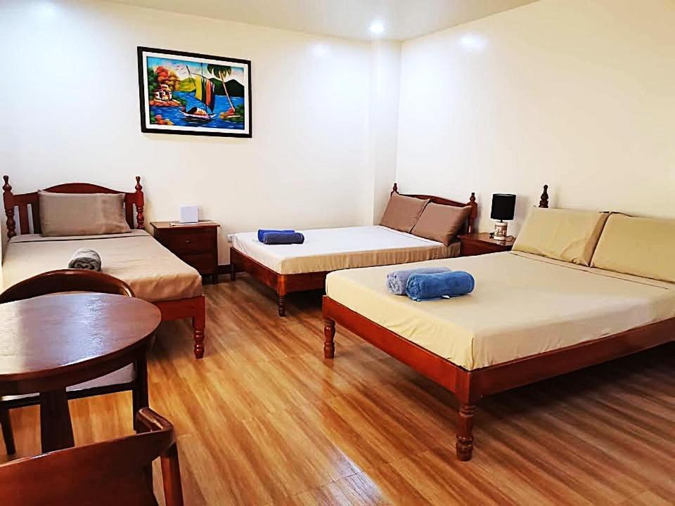 Tessie'S Home Stay Bed & Breakfast Puerto Princesa Exterior foto